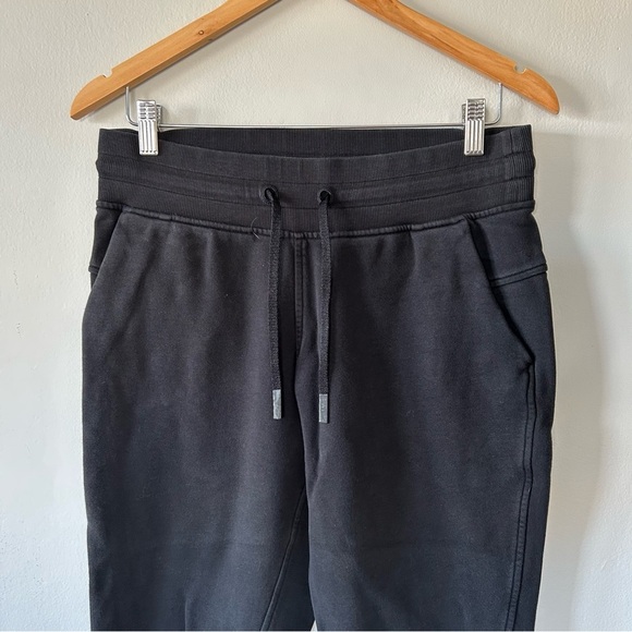 Lululemon Scuba High Rise Cropped Jogger Pants Womens 8 Washed Black - Picture 3 of 6